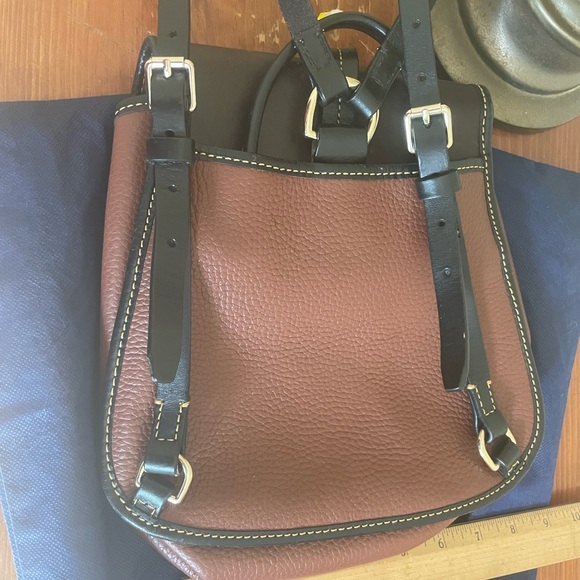 DOONEY & BOURKE LEATHER FLAP BACKPACK PURSE BROWN - Picture 14 of 14